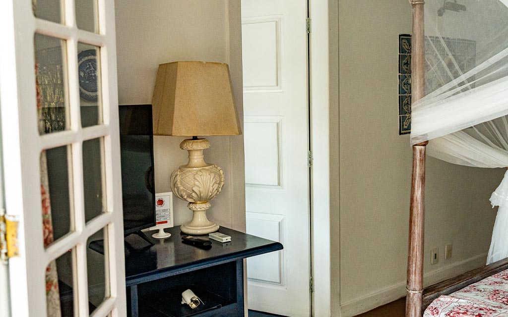 QUARTO MONET